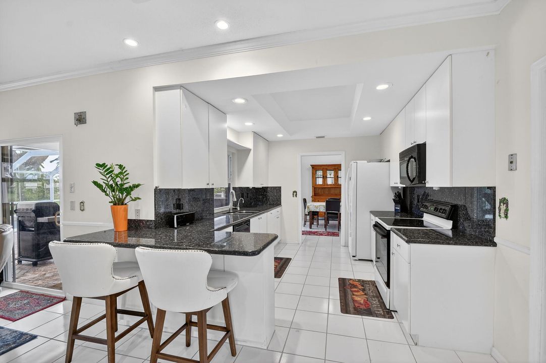 待售: $799,900 (4 贝兹, 2 浴室, 2146 平方英尺)