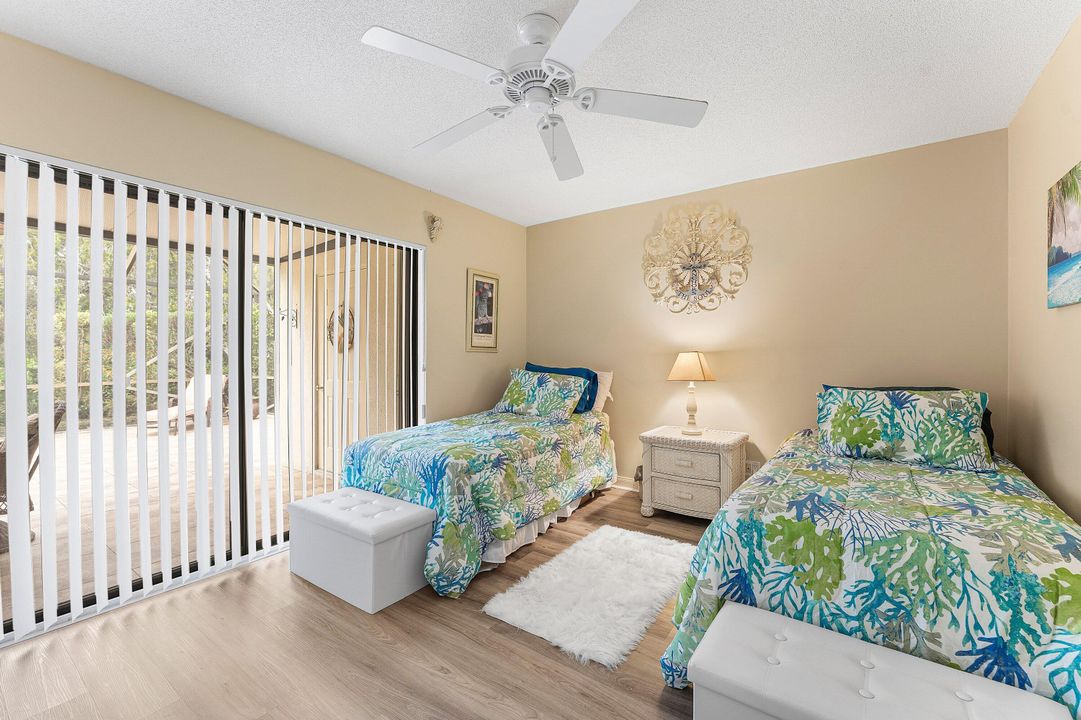 На продажу: $335,000 (2 спален, 2 ванн, 1128 Квадратных фут)