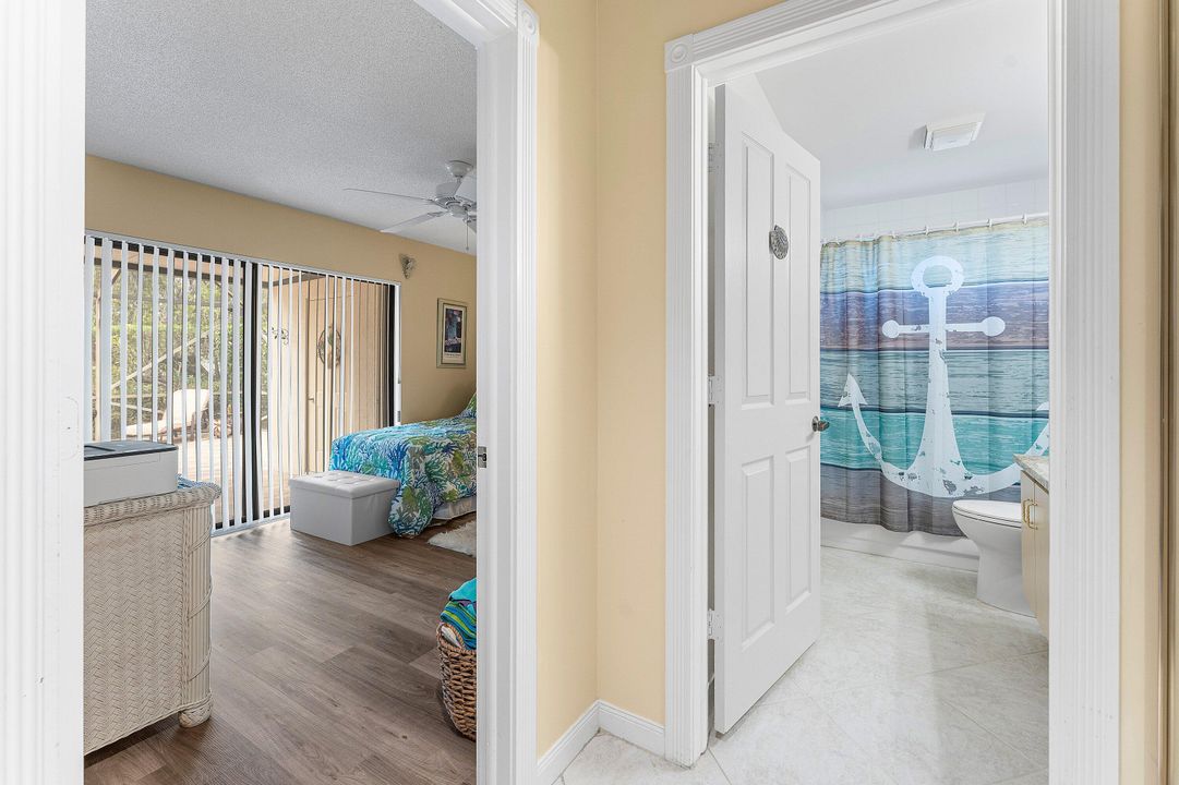 На продажу: $335,000 (2 спален, 2 ванн, 1128 Квадратных фут)