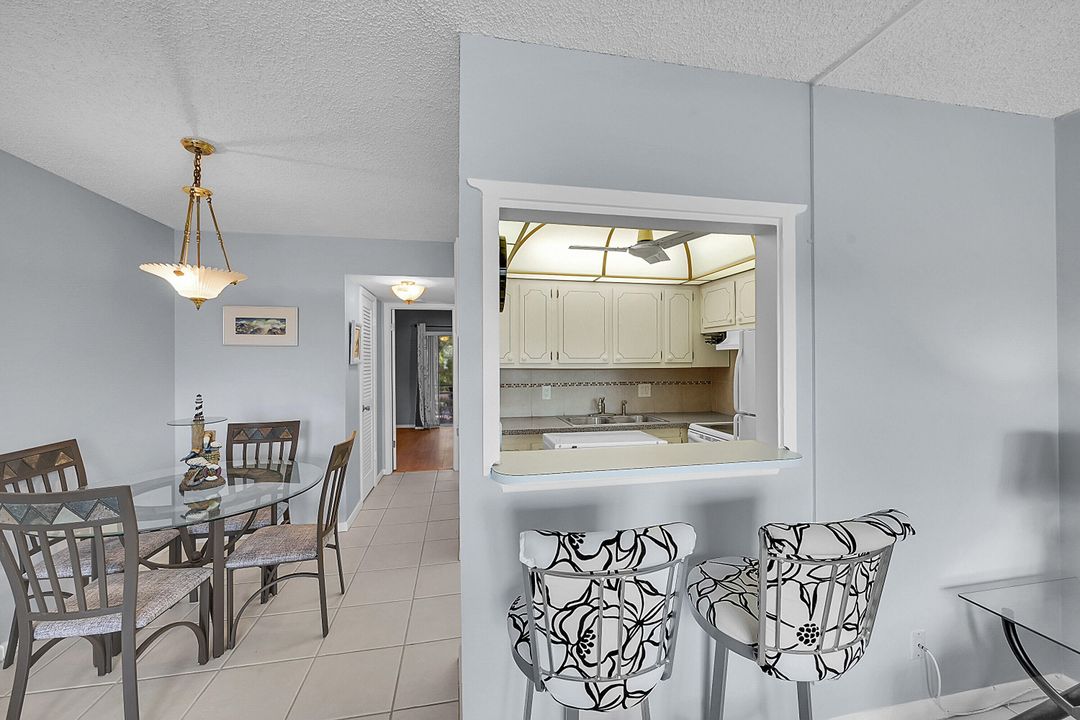 For Rent: $1,700 (1 beds, 1 baths, 593 Square Feet)