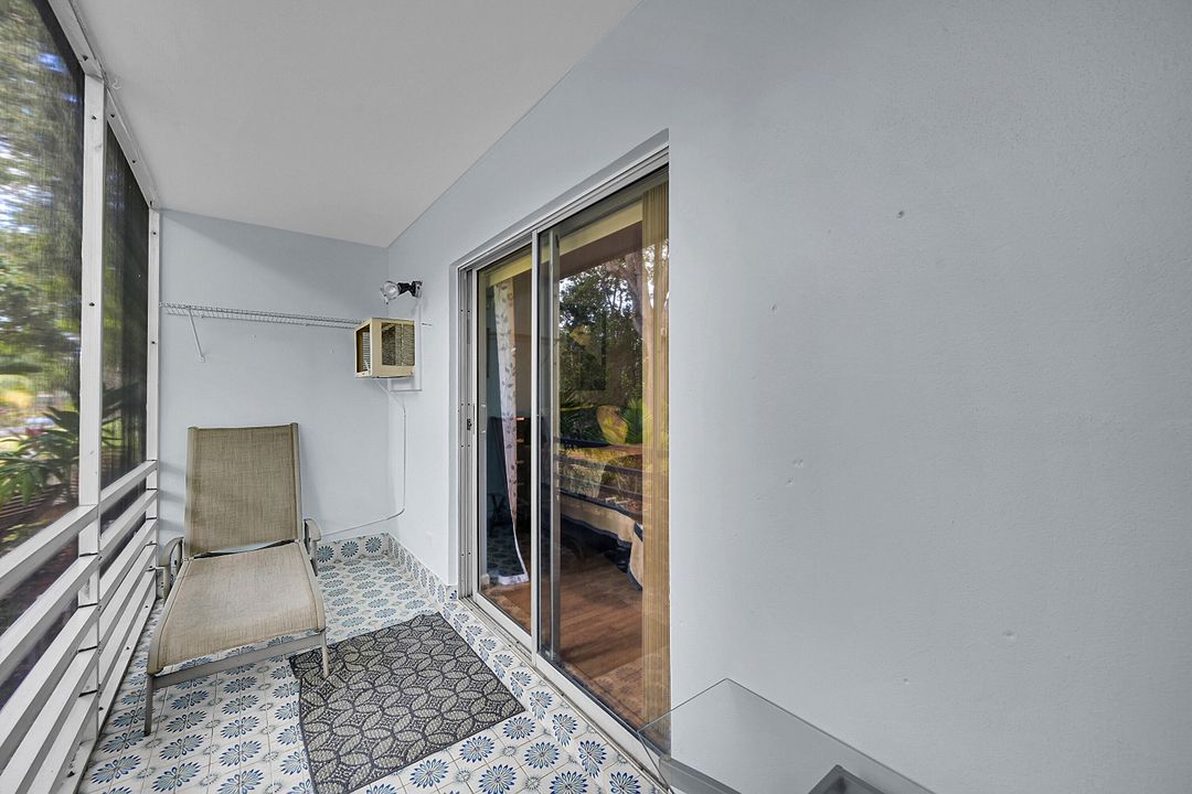 For Rent: $1,700 (1 beds, 1 baths, 593 Square Feet)