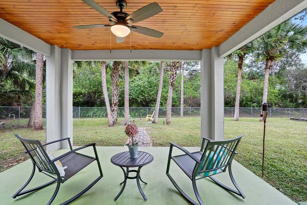 En Venta: $362,900 (3 camas, 2 baños, 1417 Pies cuadrados)