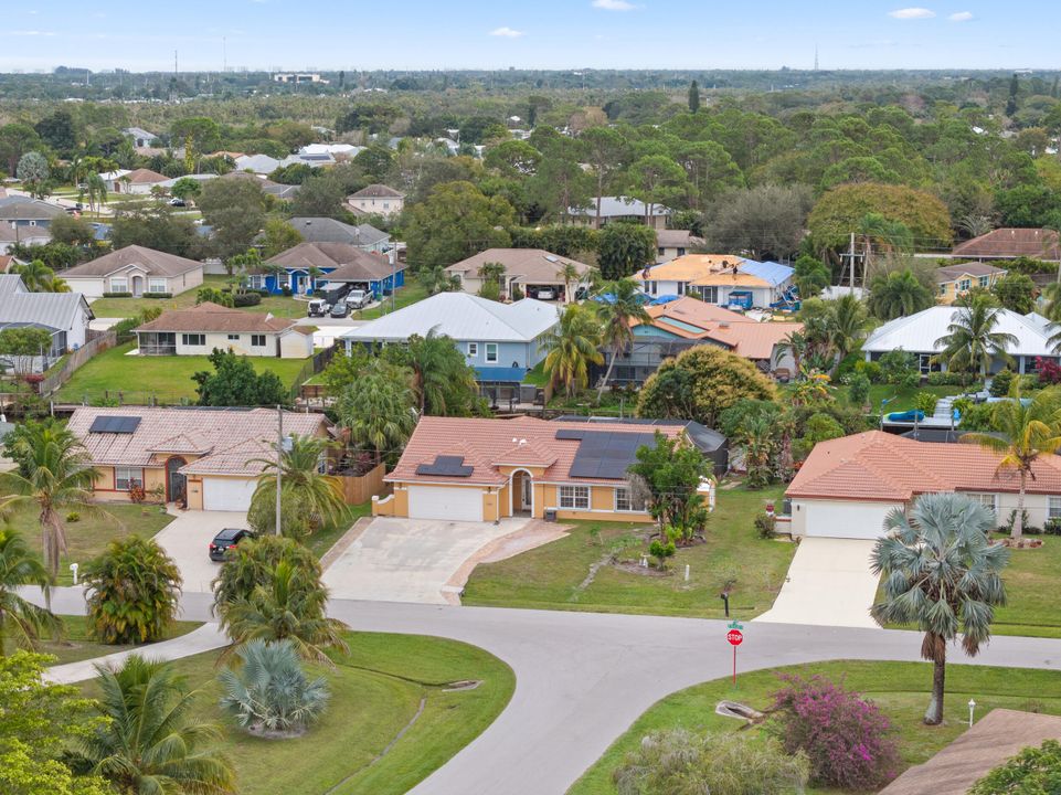 На продажу: $615,000 (3 спален, 2 ванн, 1693 Квадратных фут)