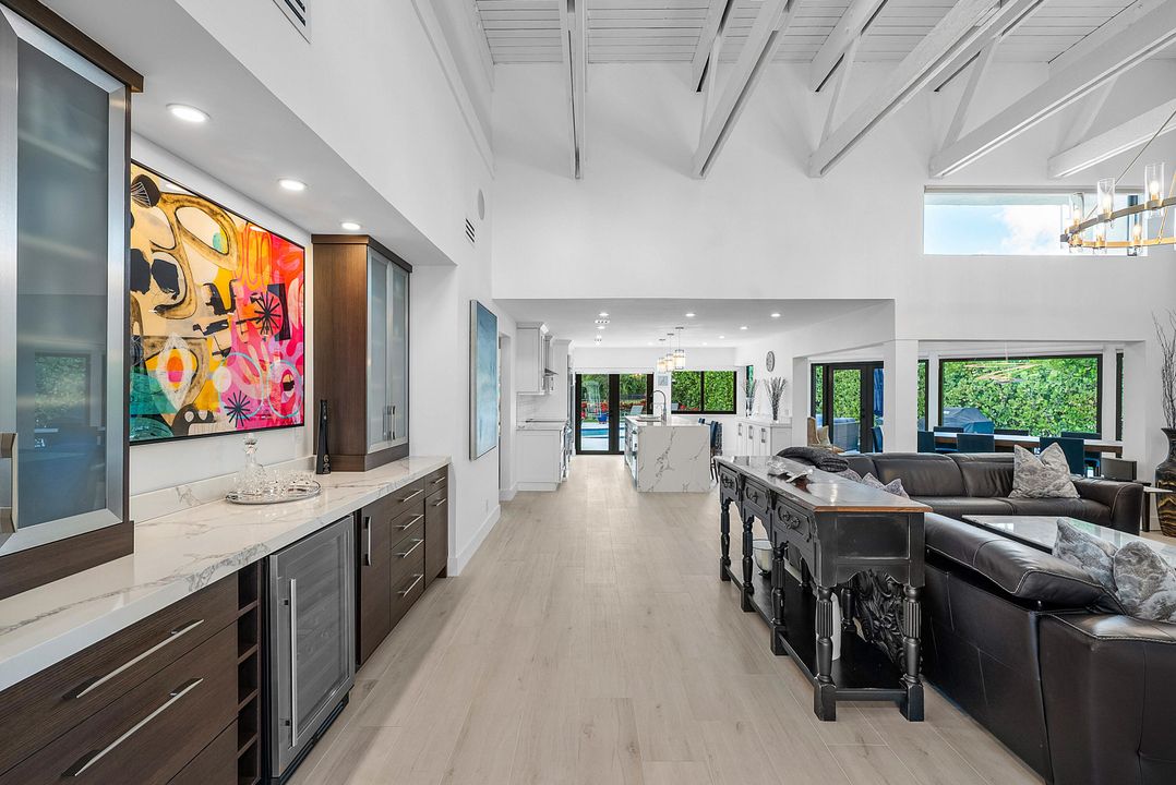 На продажу: $1,995,000 (3 спален, 2 ванн, 2450 Квадратных фут)