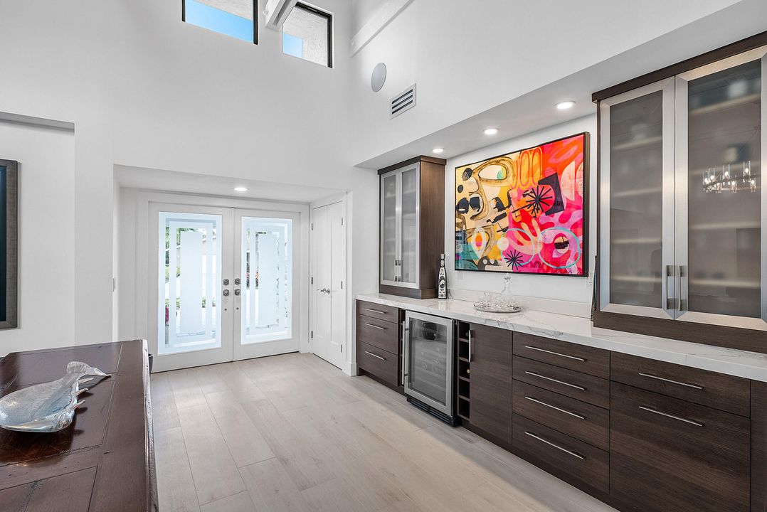 На продажу: $1,995,000 (3 спален, 2 ванн, 2450 Квадратных фут)