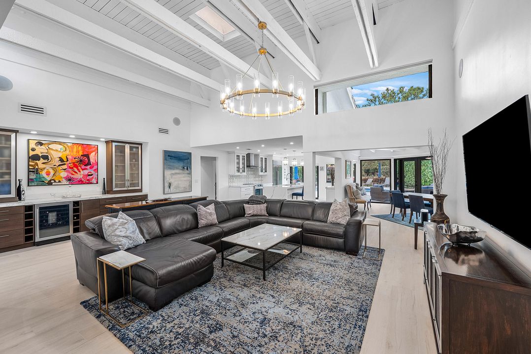 На продажу: $1,995,000 (3 спален, 2 ванн, 2450 Квадратных фут)