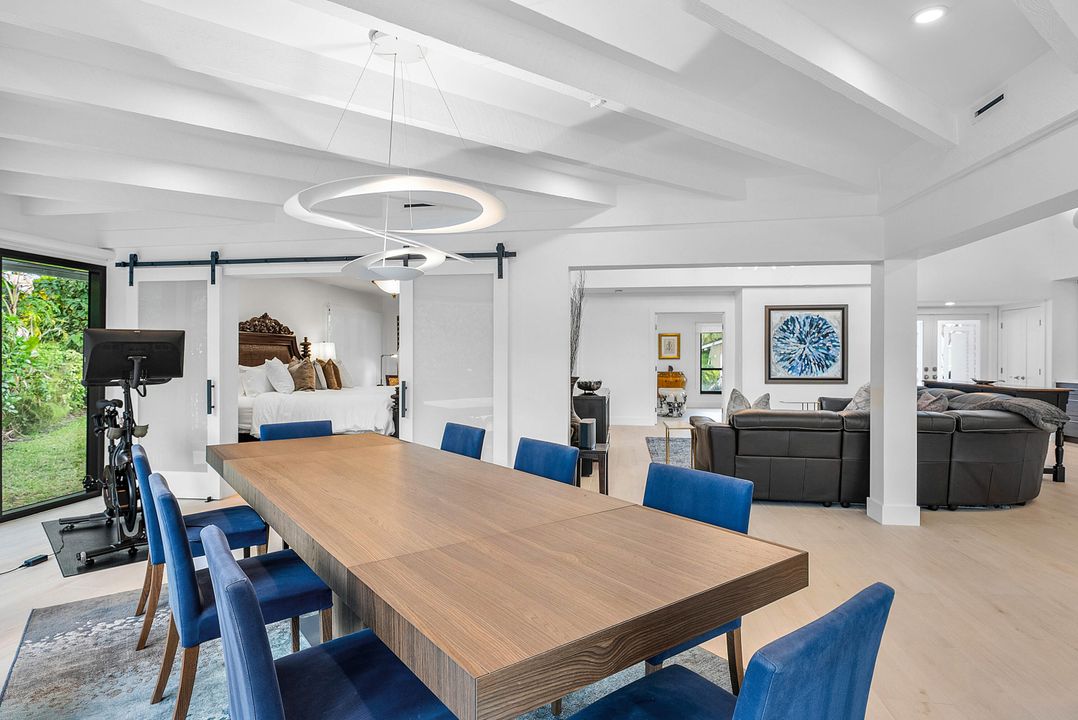 На продажу: $1,995,000 (3 спален, 2 ванн, 2450 Квадратных фут)