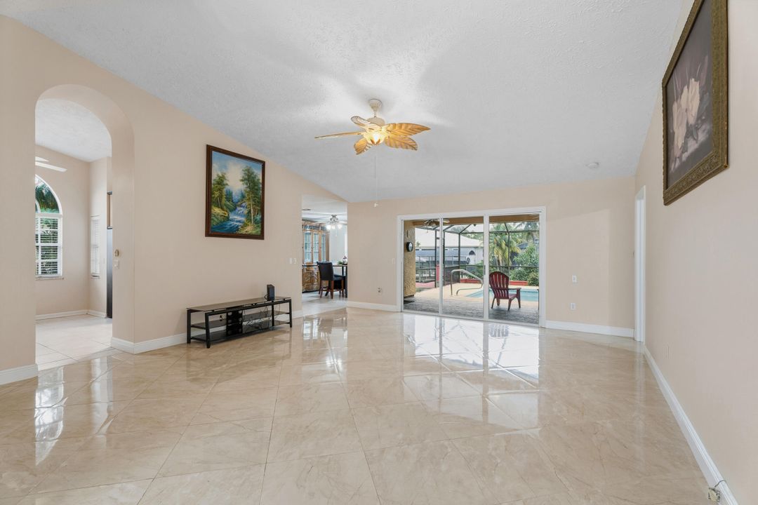 На продажу: $615,000 (3 спален, 2 ванн, 1693 Квадратных фут)