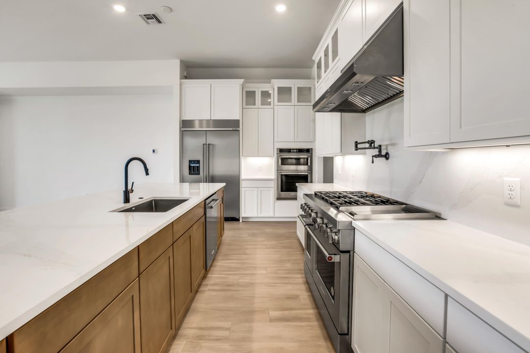 For Rent: $14,000 (5 beds, 4 baths, 3739 Square Feet)