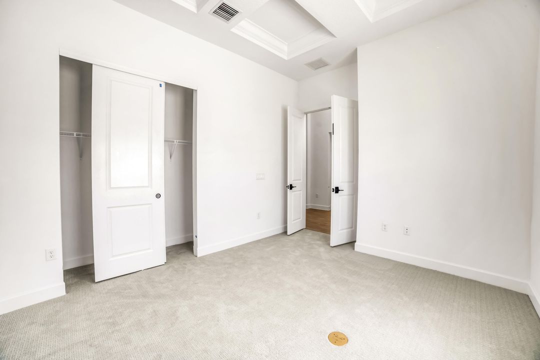 For Rent: $14,000 (5 beds, 4 baths, 3739 Square Feet)