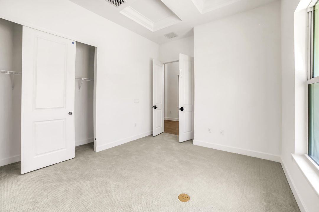 For Rent: $14,000 (5 beds, 4 baths, 3739 Square Feet)