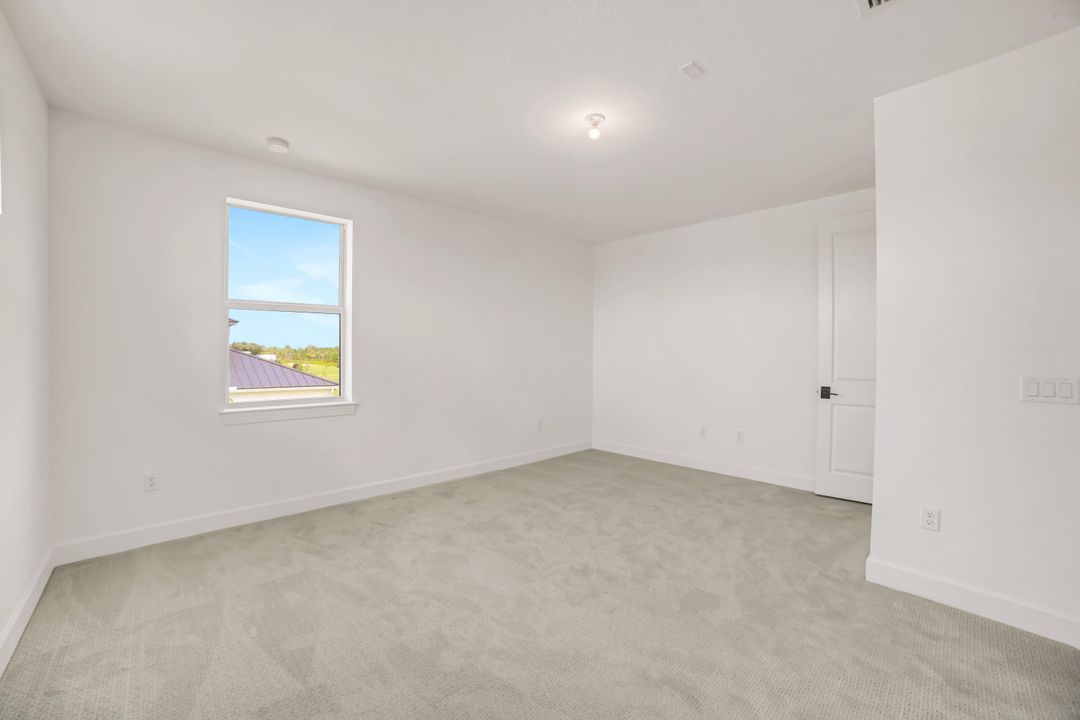 For Rent: $14,000 (5 beds, 4 baths, 3739 Square Feet)