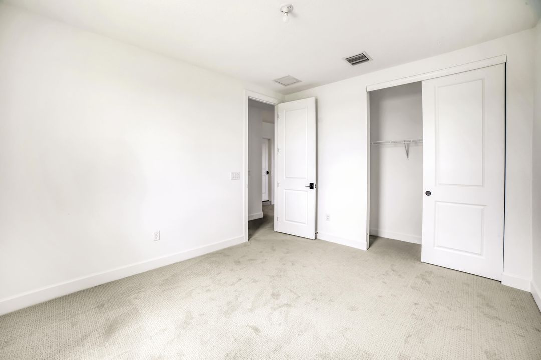 For Rent: $14,000 (5 beds, 4 baths, 3739 Square Feet)