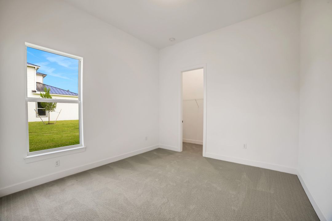 For Rent: $14,000 (5 beds, 4 baths, 3739 Square Feet)