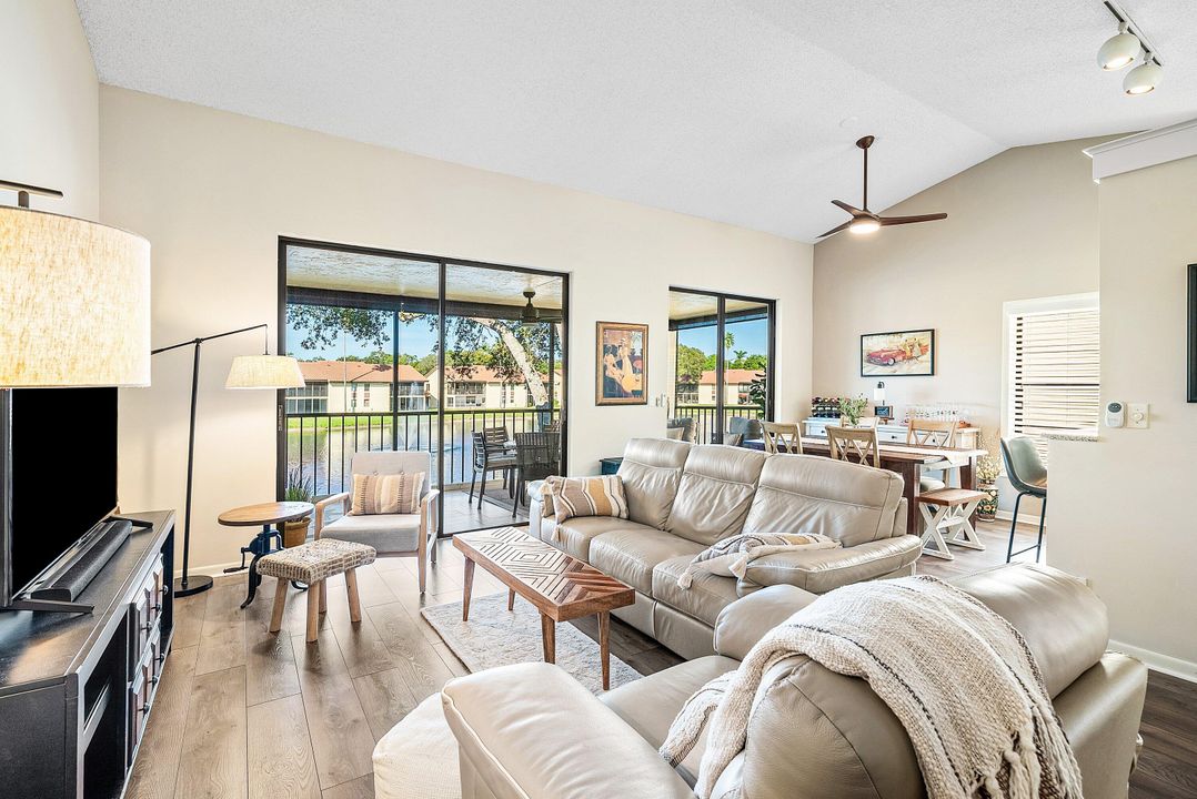 На продажу: $319,000 (3 спален, 2 ванн, 1648 Квадратных фут)