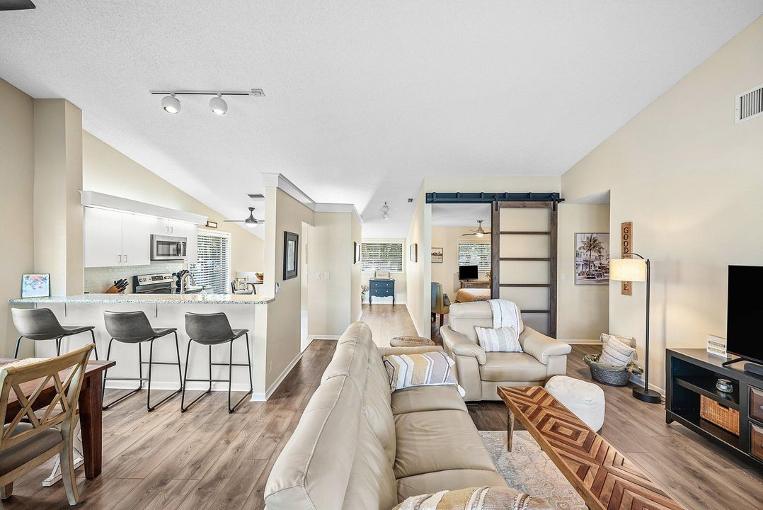 На продажу: $319,000 (3 спален, 2 ванн, 1648 Квадратных фут)