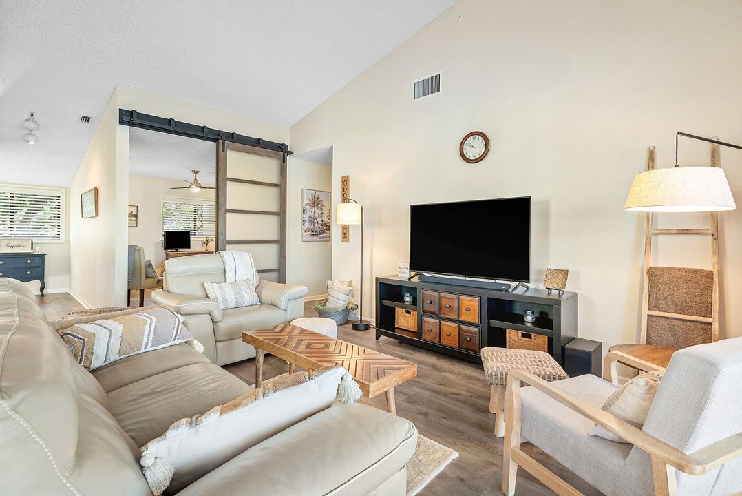 На продажу: $319,000 (3 спален, 2 ванн, 1648 Квадратных фут)