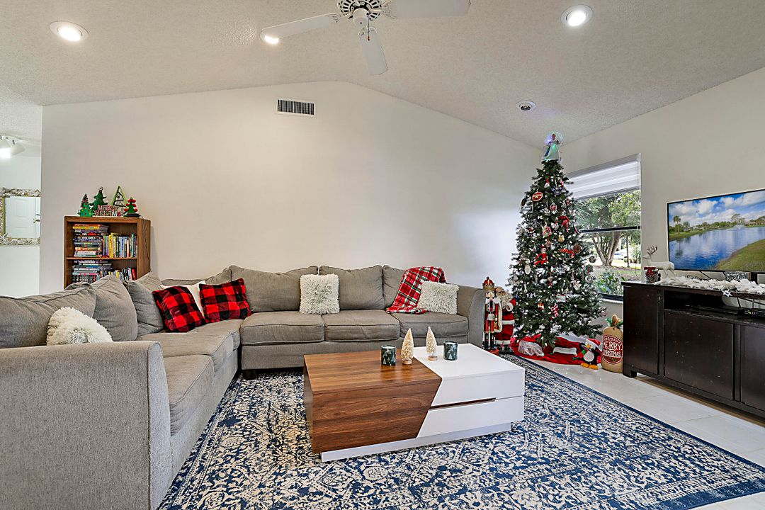 На продажу: $498,500 (3 спален, 2 ванн, 1553 Квадратных фут)