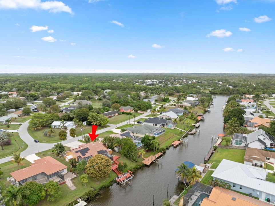 На продажу: $615,000 (3 спален, 2 ванн, 1693 Квадратных фут)