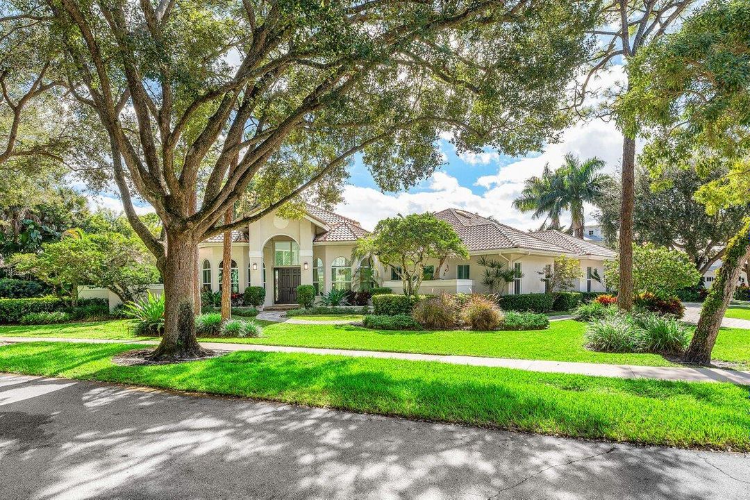 待售: $3,325,000 (6 贝兹, 4 浴室, 4763 平方英尺)