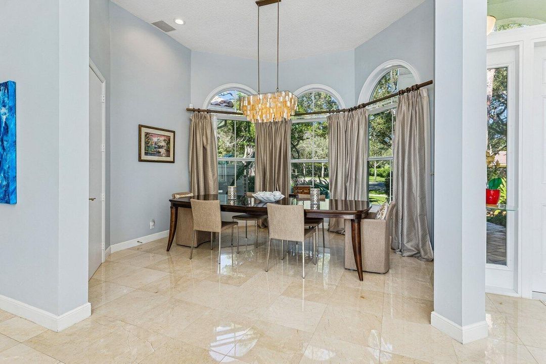 待售: $3,325,000 (6 贝兹, 4 浴室, 4763 平方英尺)