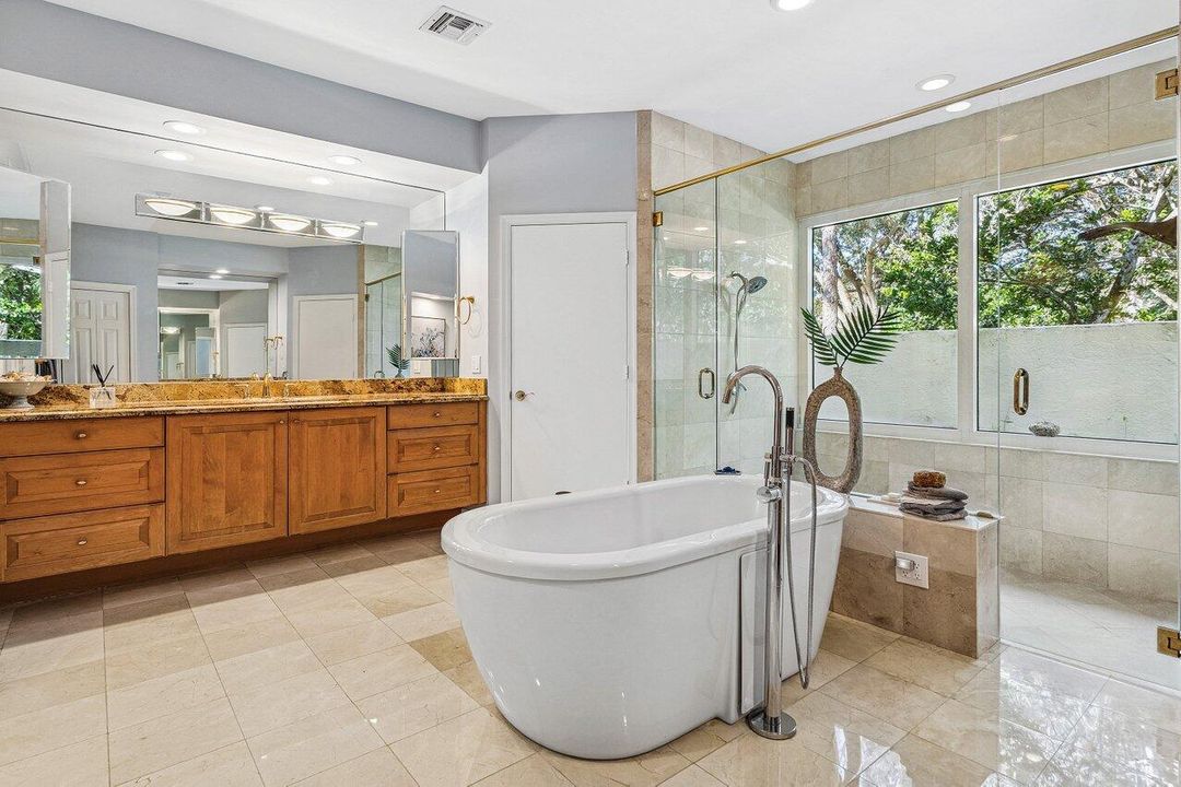 待售: $3,325,000 (6 贝兹, 4 浴室, 4763 平方英尺)