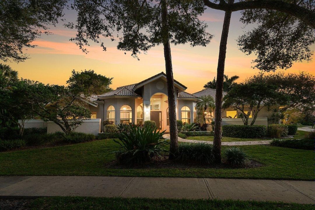 待售: $3,325,000 (6 贝兹, 4 浴室, 4763 平方英尺)