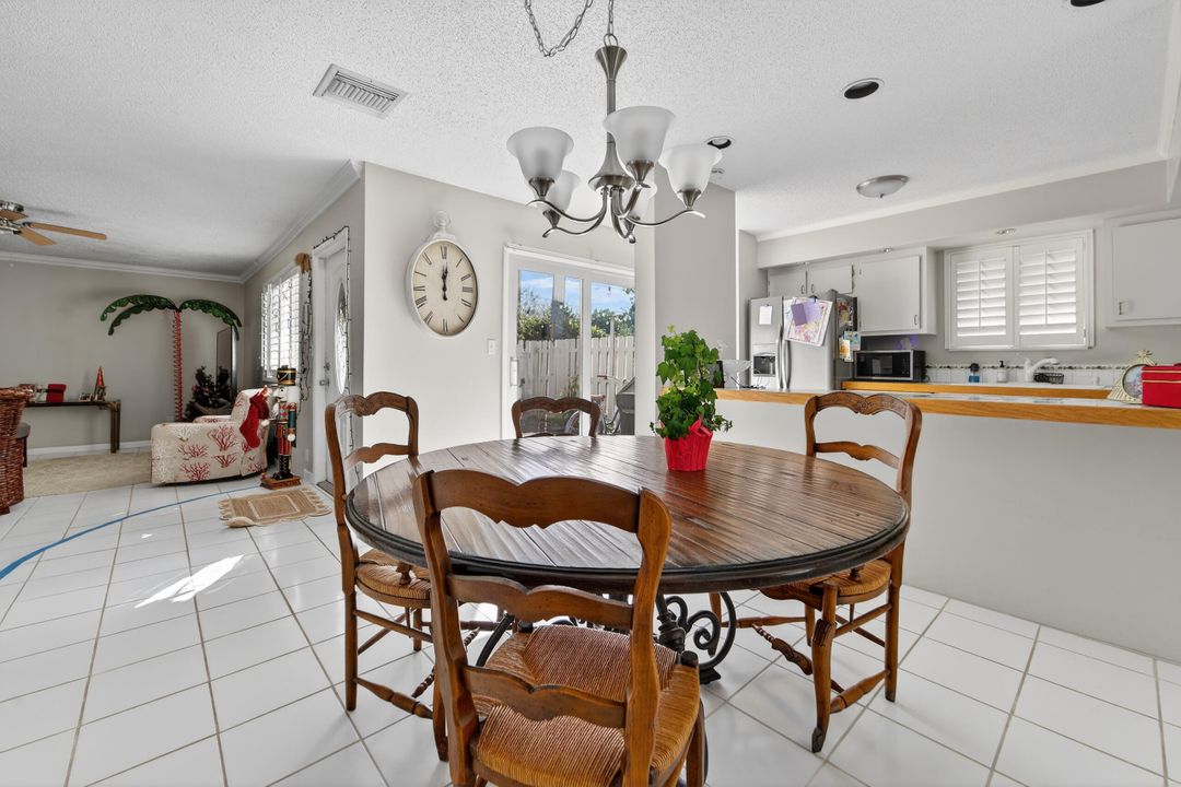 For Rent: $4,875 (2 beds, 2 baths, 1470 Square Feet)