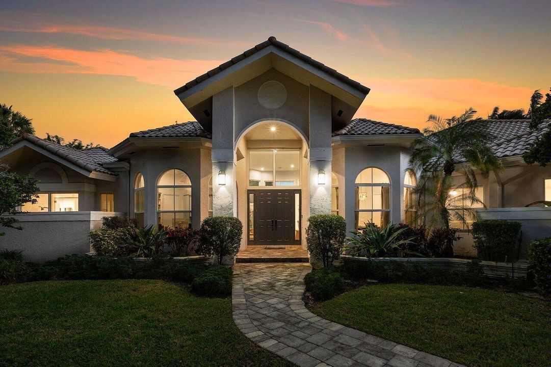 待售: $3,325,000 (6 贝兹, 4 浴室, 4763 平方英尺)