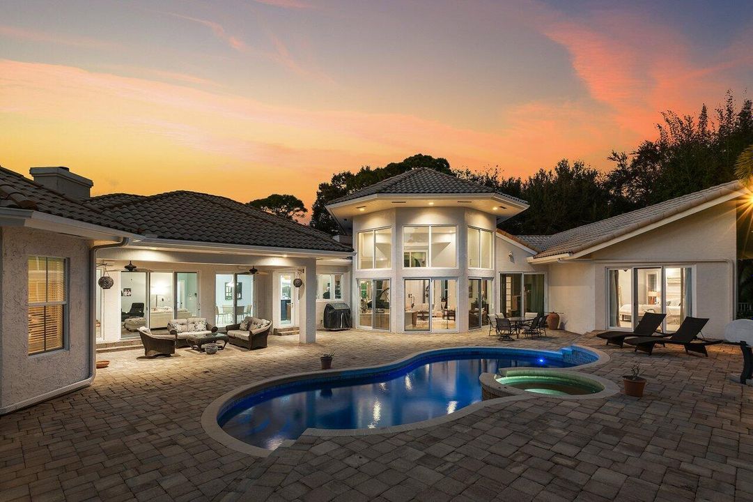 待售: $3,325,000 (6 贝兹, 4 浴室, 4763 平方英尺)