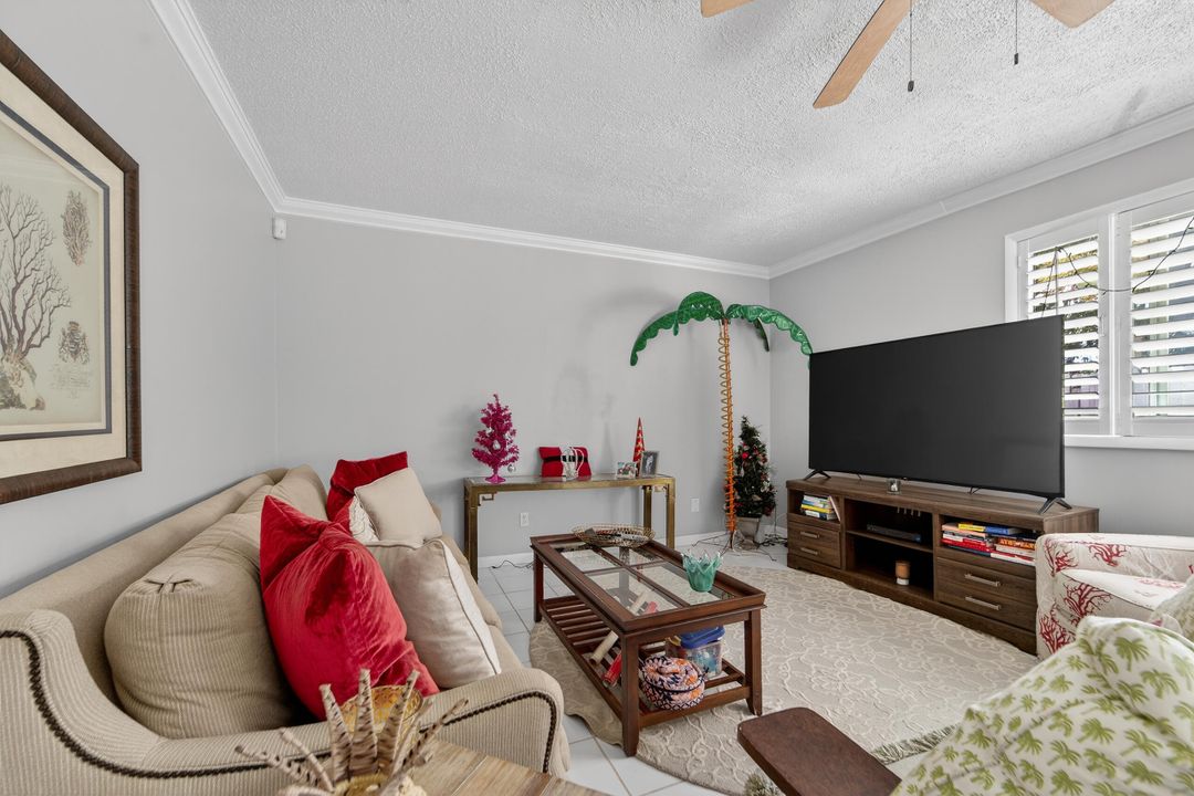 For Rent: $4,875 (2 beds, 2 baths, 1470 Square Feet)