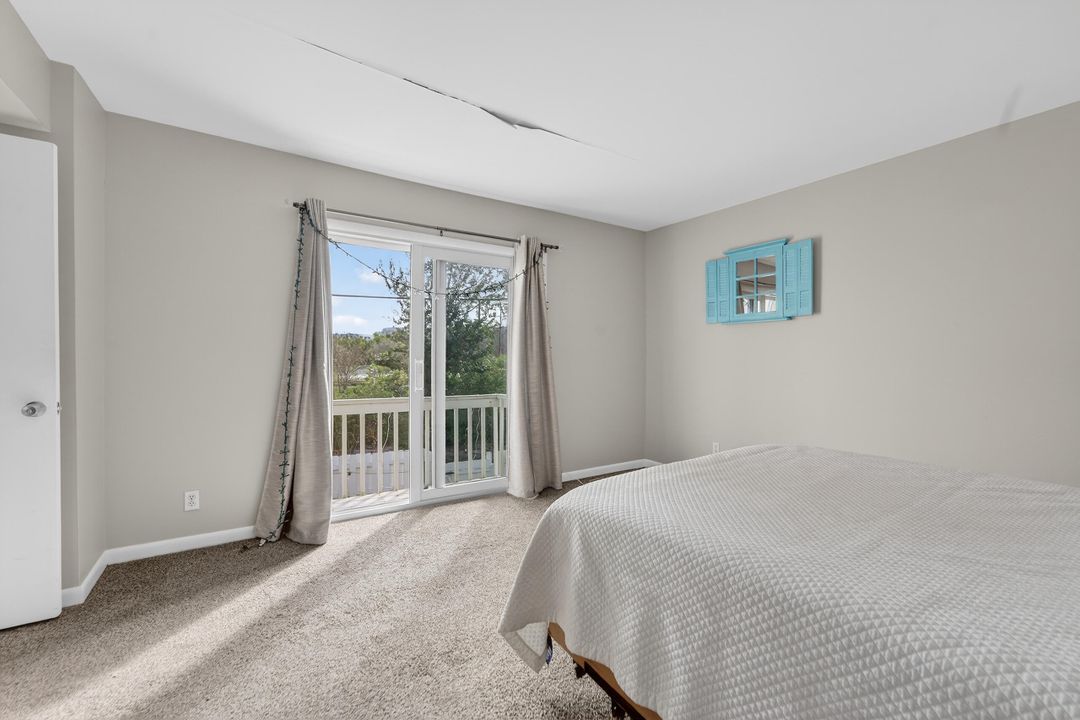 For Rent: $4,875 (2 beds, 2 baths, 1470 Square Feet)