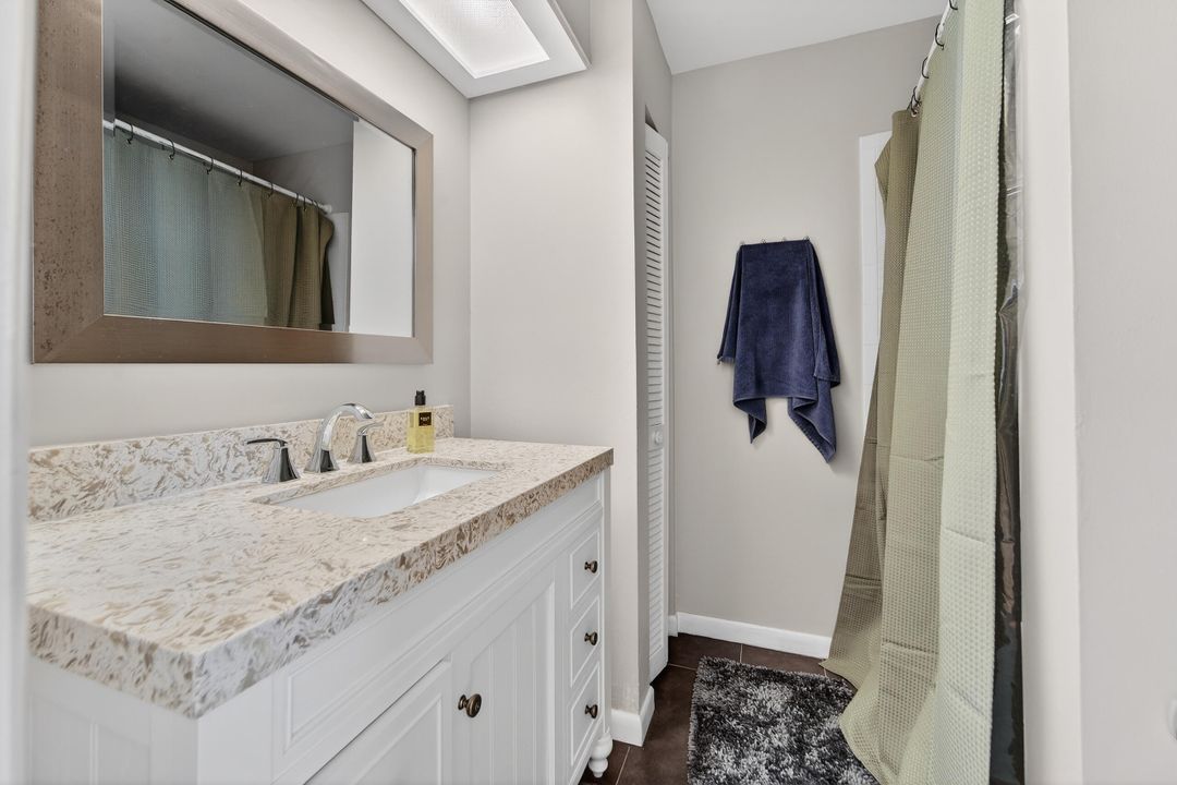 For Rent: $4,875 (2 beds, 2 baths, 1470 Square Feet)