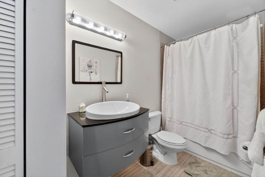 For Rent: $4,875 (2 beds, 2 baths, 1470 Square Feet)