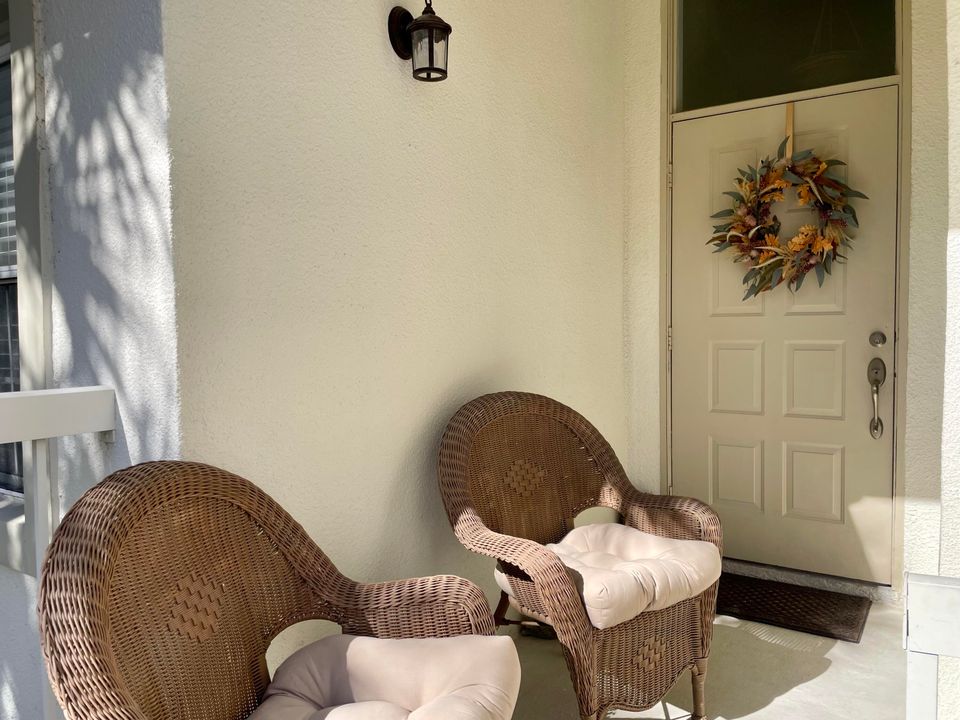 For Rent: $3,200 (2 beds, 2 baths, 1250 Square Feet)