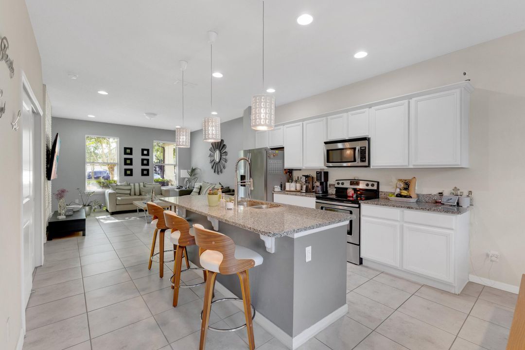 В аренду: $2,300 (3 спален, 2 ванн, 1464 Квадратных фут)