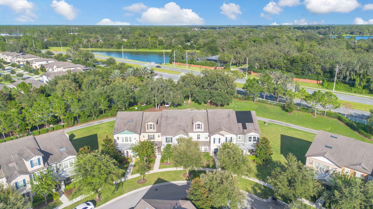 В аренду: $2,300 (3 спален, 2 ванн, 1464 Квадратных фут)