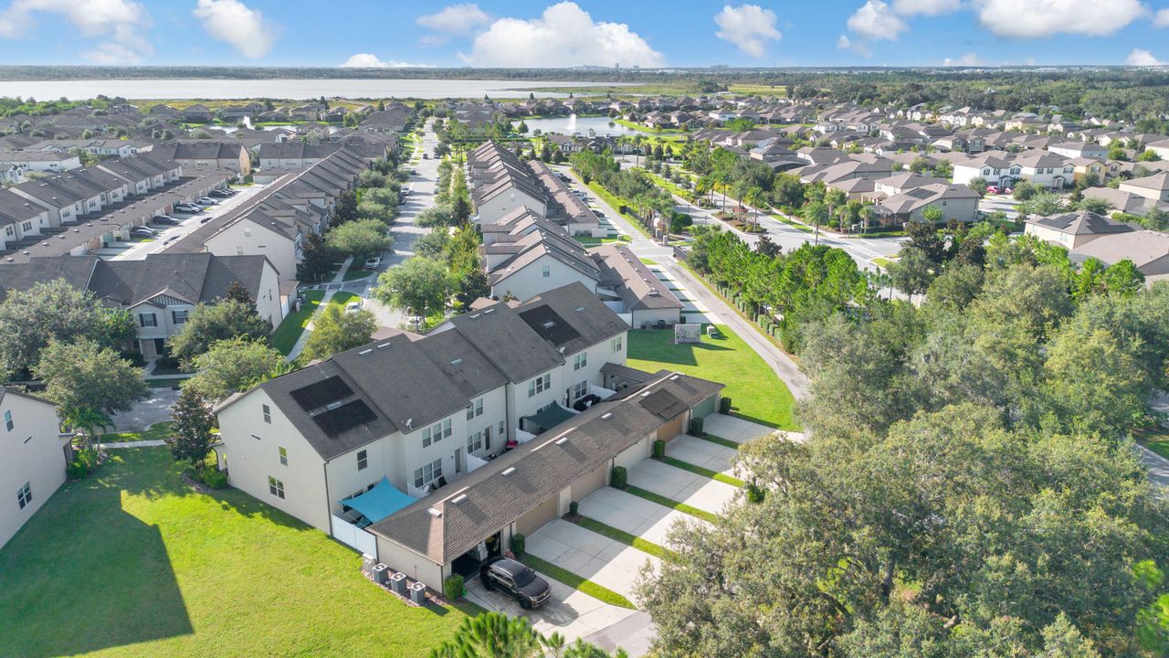 В аренду: $2,300 (3 спален, 2 ванн, 1464 Квадратных фут)