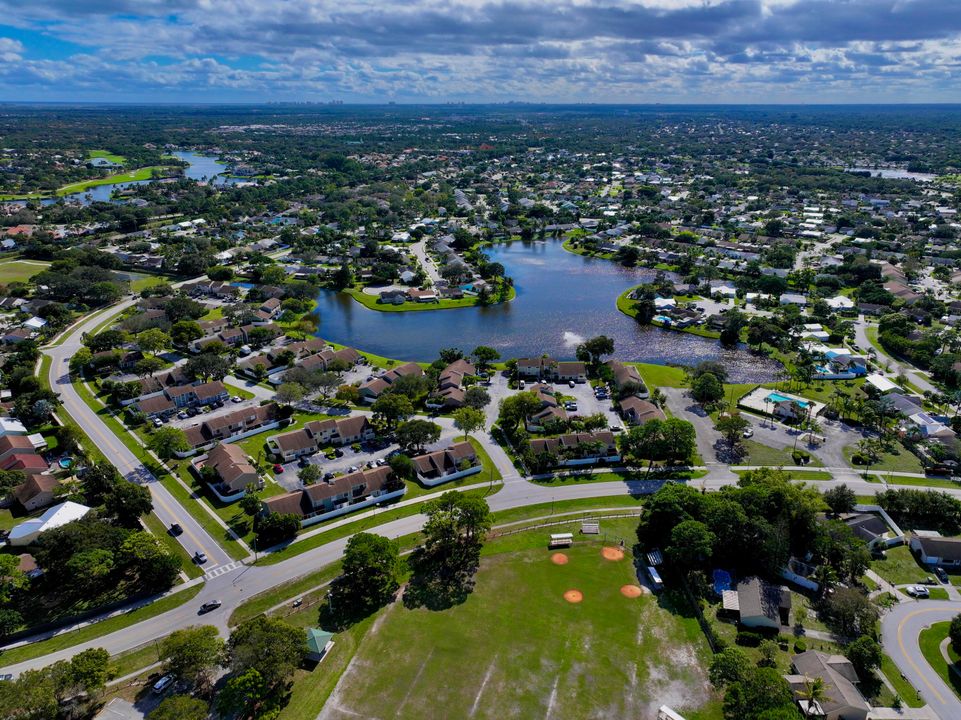 For Rent: $2,400 (2 beds, 2 baths, 1092 Square Feet)