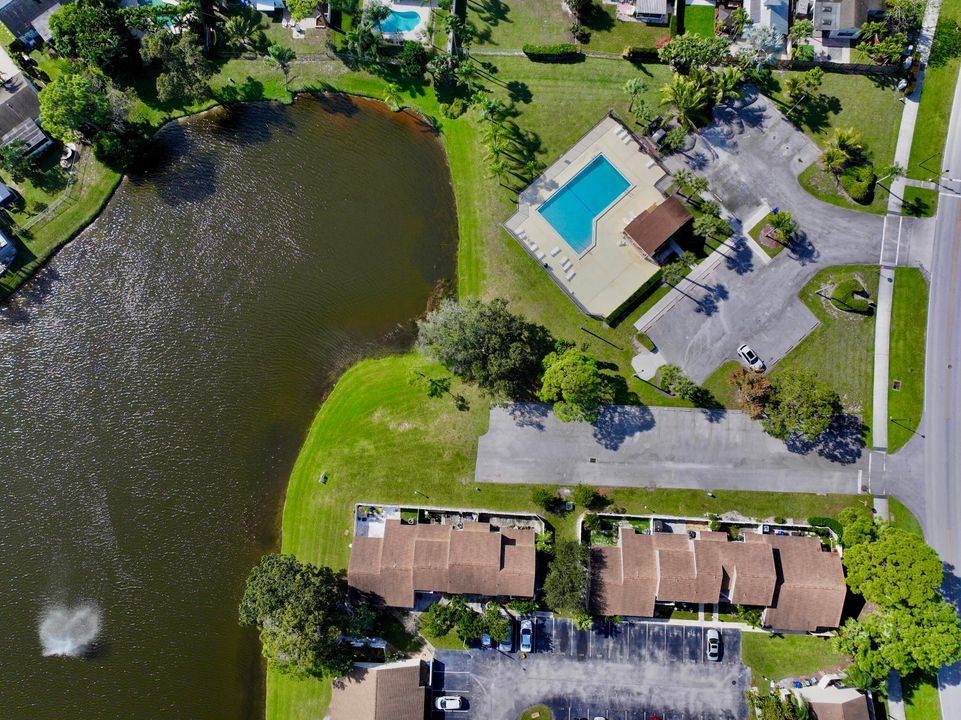 For Rent: $2,400 (2 beds, 2 baths, 1092 Square Feet)