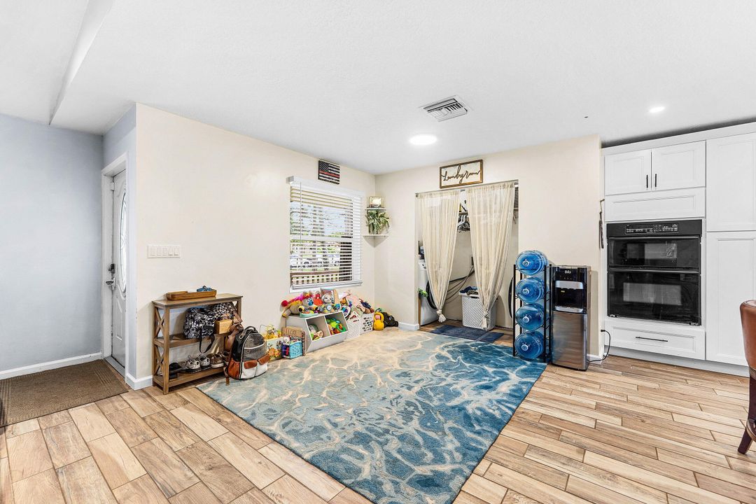 En Venta: $524,999 (3 camas, 1 baños, 1374 Pies cuadrados)