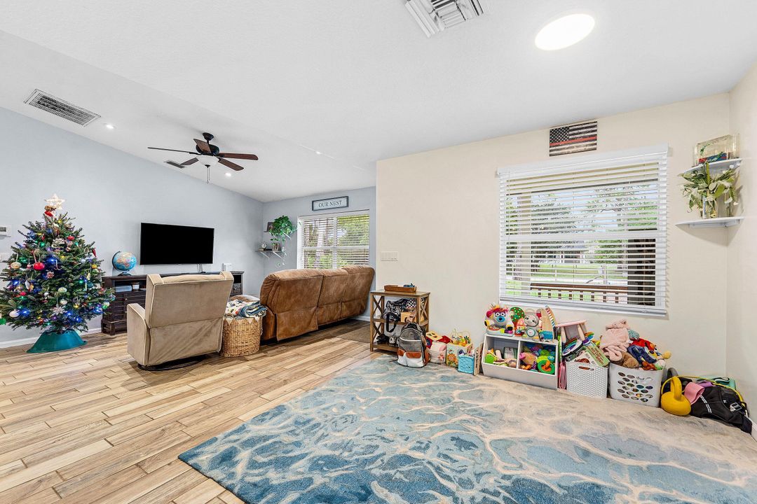 En Venta: $524,999 (3 camas, 1 baños, 1374 Pies cuadrados)