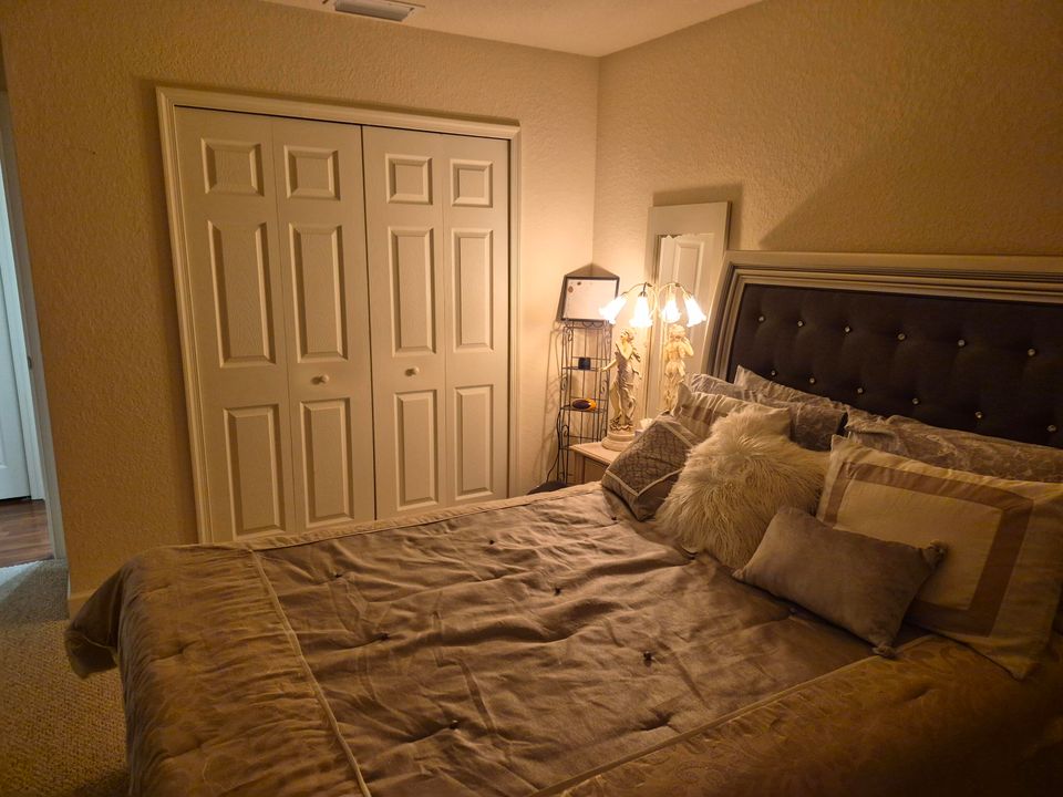 待售: $229,000 (2 贝兹, 2 浴室, 1451 平方英尺)