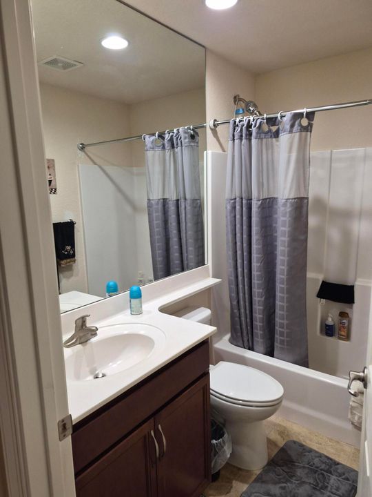 待售: $229,000 (2 贝兹, 2 浴室, 1451 平方英尺)