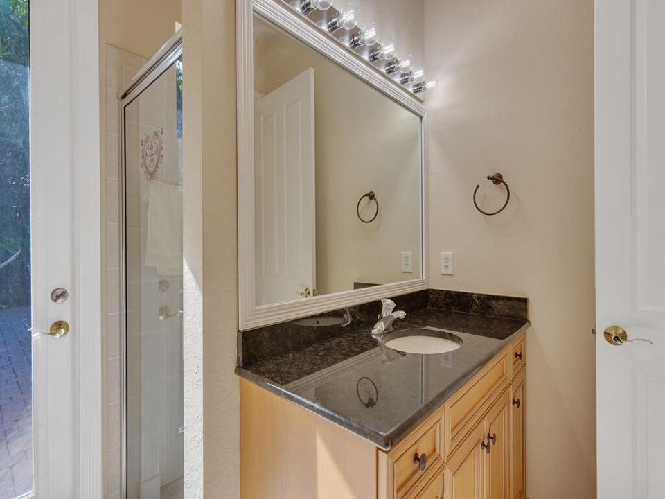 For Sale: $499,900 (3 beds, 3 baths, 2447 Square Feet)