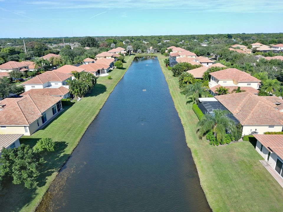 For Sale: $499,900 (3 beds, 3 baths, 2447 Square Feet)