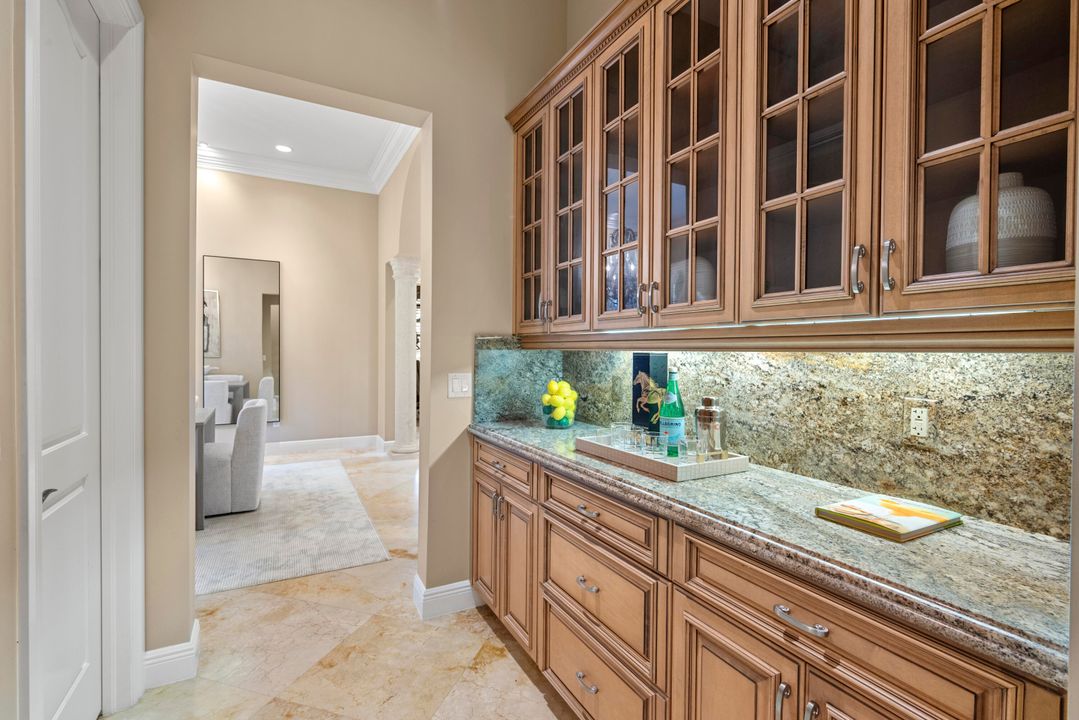 待售: $4,400,000 (4 贝兹, 5 浴室, 5774 平方英尺)