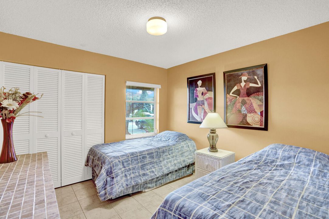 待售: $240,000 (3 贝兹, 2 浴室, 1441 平方英尺)