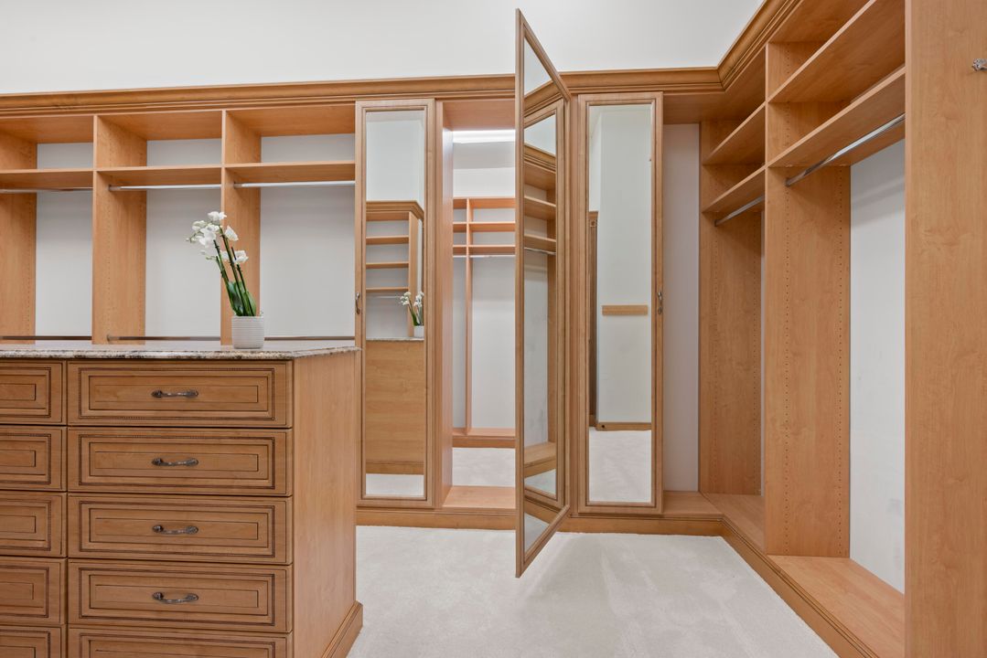 待售: $4,400,000 (4 贝兹, 5 浴室, 5774 平方英尺)