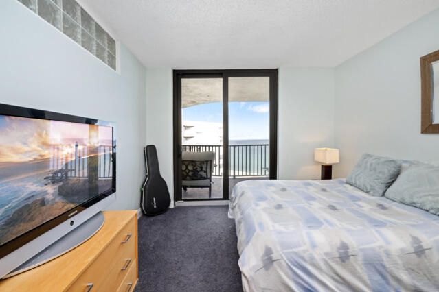 For Sale: $599,000 (2 beds, 2 baths, 1687 Square Feet)